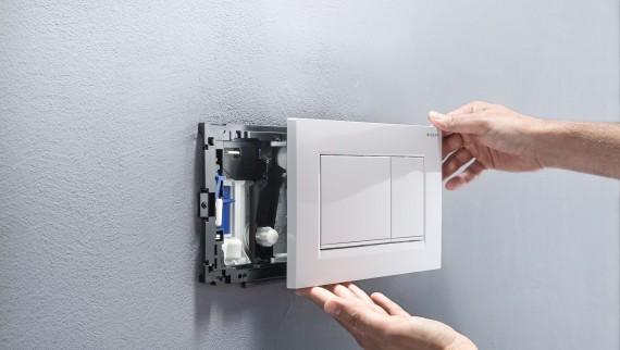 White Sigma20 actuator plate (© Geberit) White Sigma20 actuator plate (© Geberit)